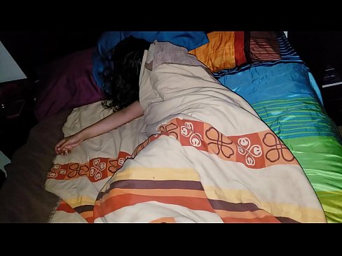 ❤️ सौतेनी आमा सुतेको बेला आफ्नी जवान सौतेनी आमालाई पिट्दै। ❤❌  अश्लील ne.niceporn-tv.ru मा